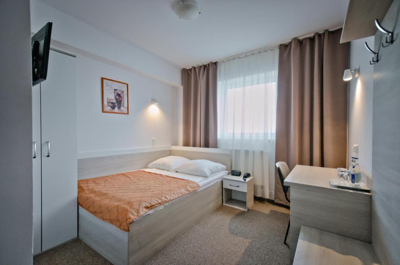Hotel Sezam Kraczkowa Exteriör bild