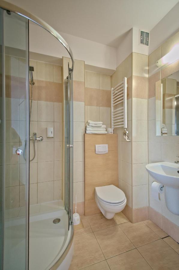 Hotel Sezam Kraczkowa Exteriör bild
