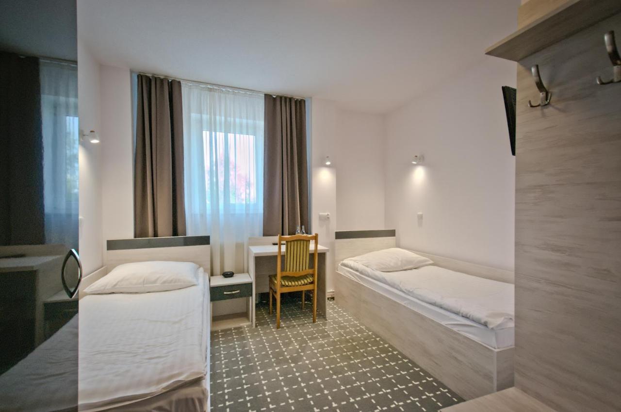 Hotel Sezam Kraczkowa Exteriör bild