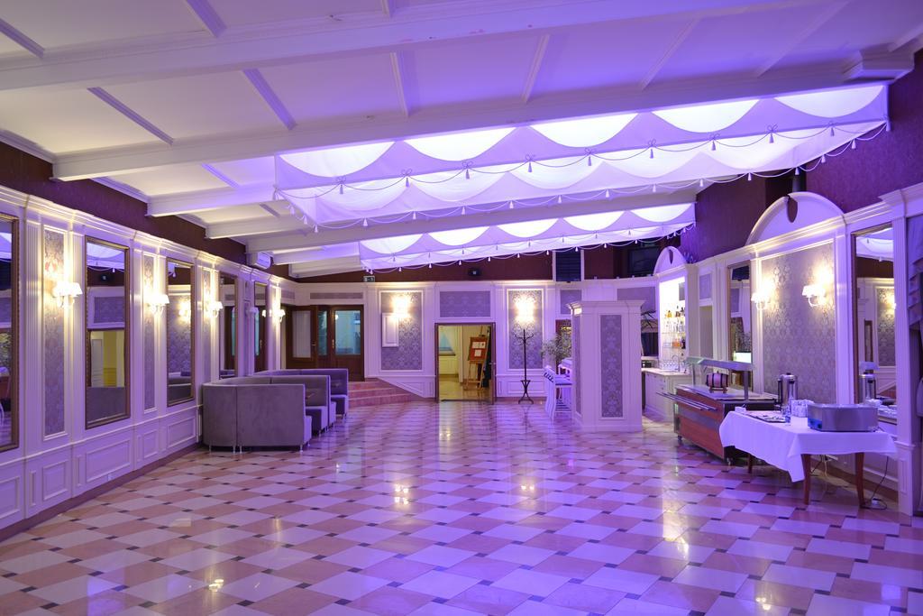Hotel Sezam Kraczkowa Exteriör bild