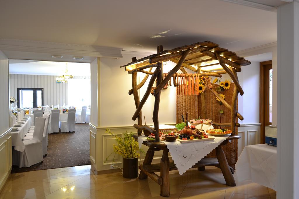Hotel Sezam Kraczkowa Exteriör bild