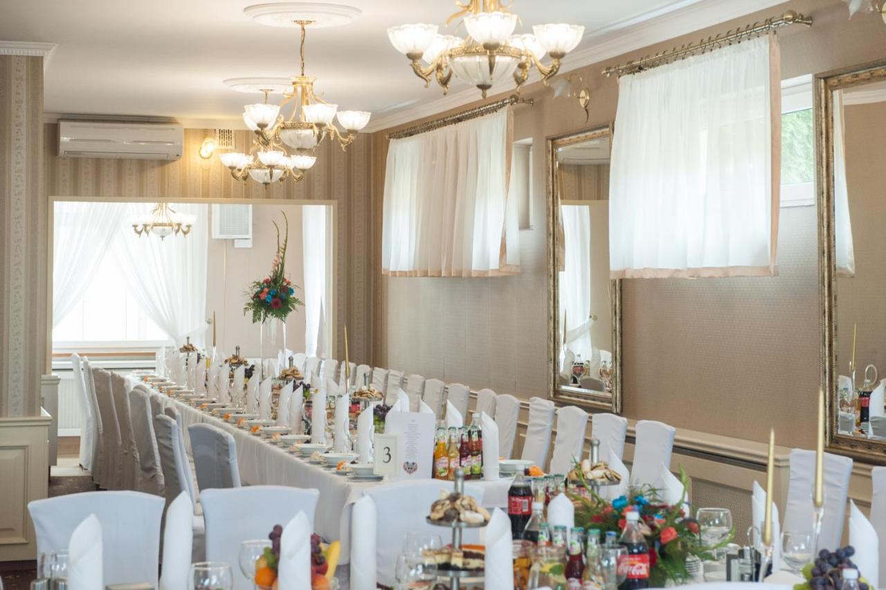Hotel Sezam Kraczkowa Exteriör bild